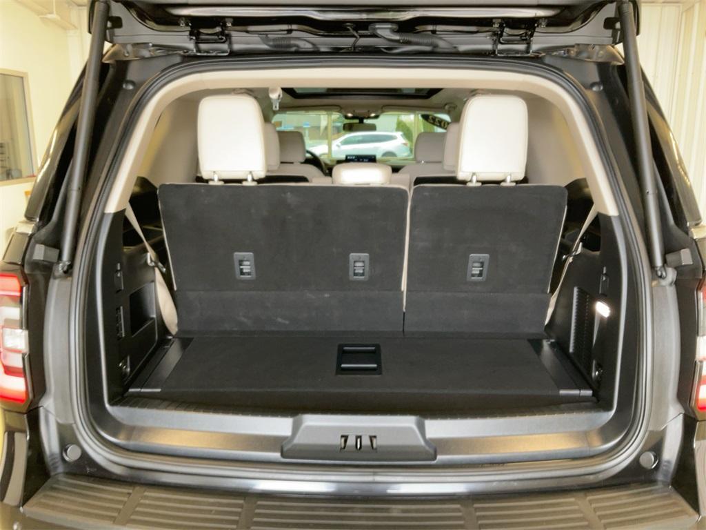 used 2022 Ford Expedition car, priced at $57,567