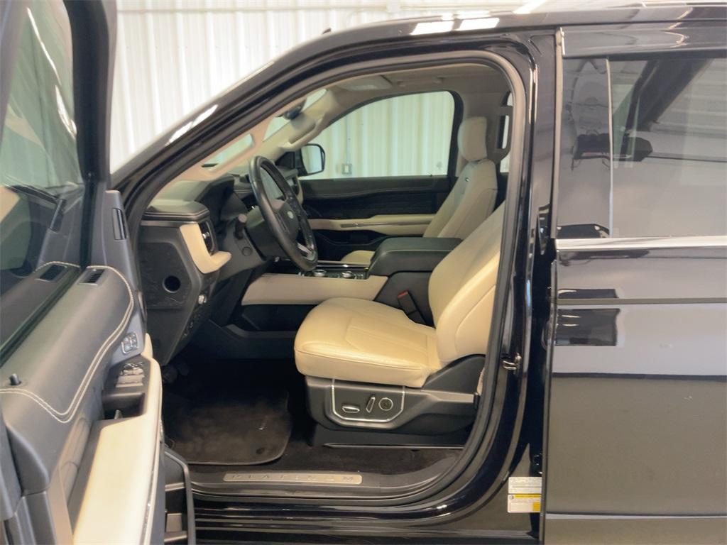 used 2022 Ford Expedition car, priced at $57,567