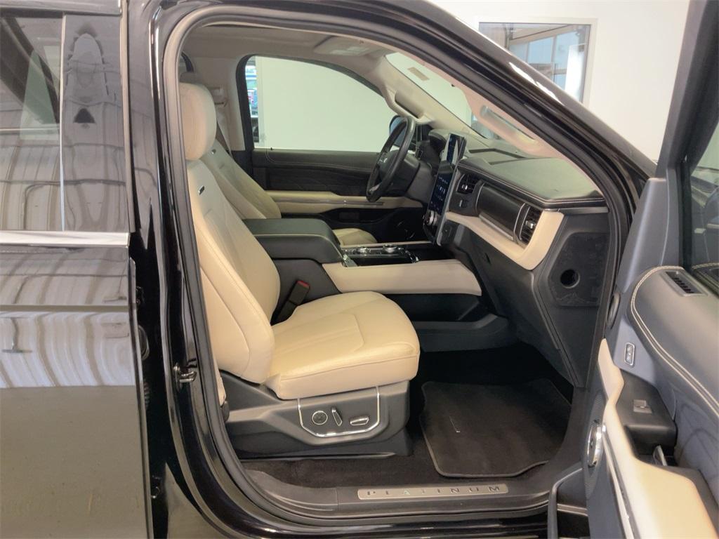 used 2022 Ford Expedition car, priced at $57,567