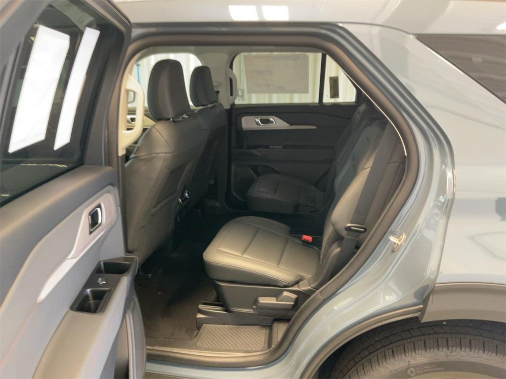 new 2025 Ford Explorer car, priced at $49,155