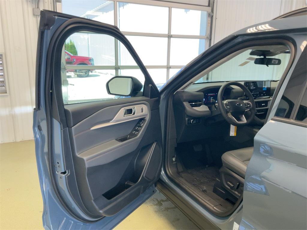 new 2025 Ford Explorer car, priced at $49,155