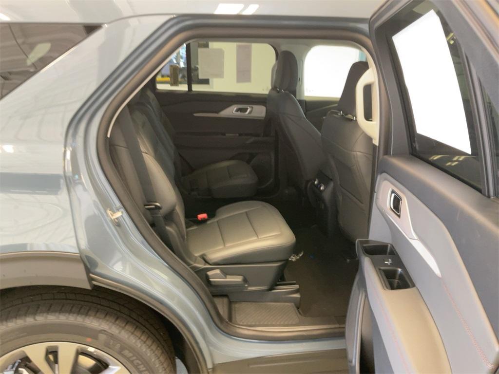 new 2025 Ford Explorer car, priced at $49,155