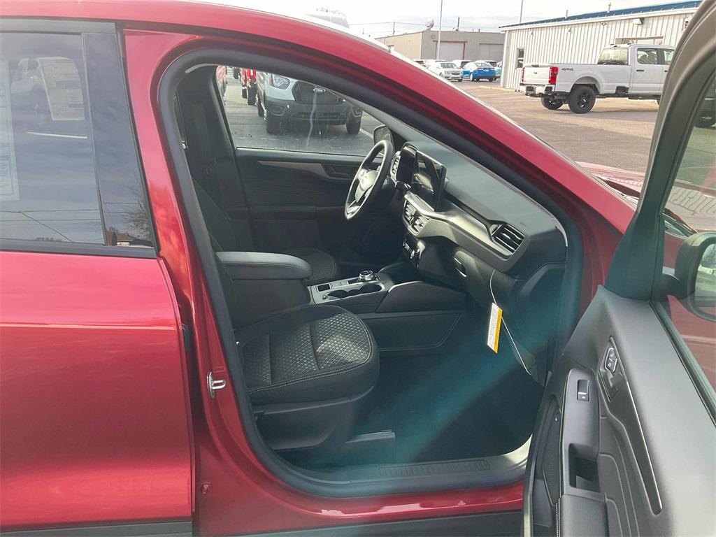 new 2025 Ford Escape car, priced at $32,025