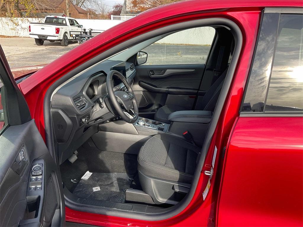 new 2025 Ford Escape car, priced at $32,025