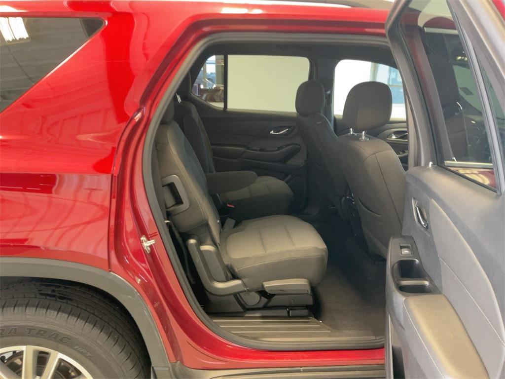 used 2023 Chevrolet Traverse car, priced at $27,800