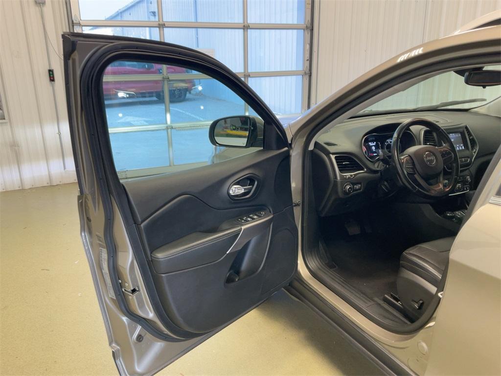 used 2021 Jeep Cherokee car, priced at $19,555