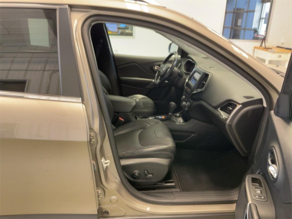 used 2021 Jeep Cherokee car, priced at $19,555