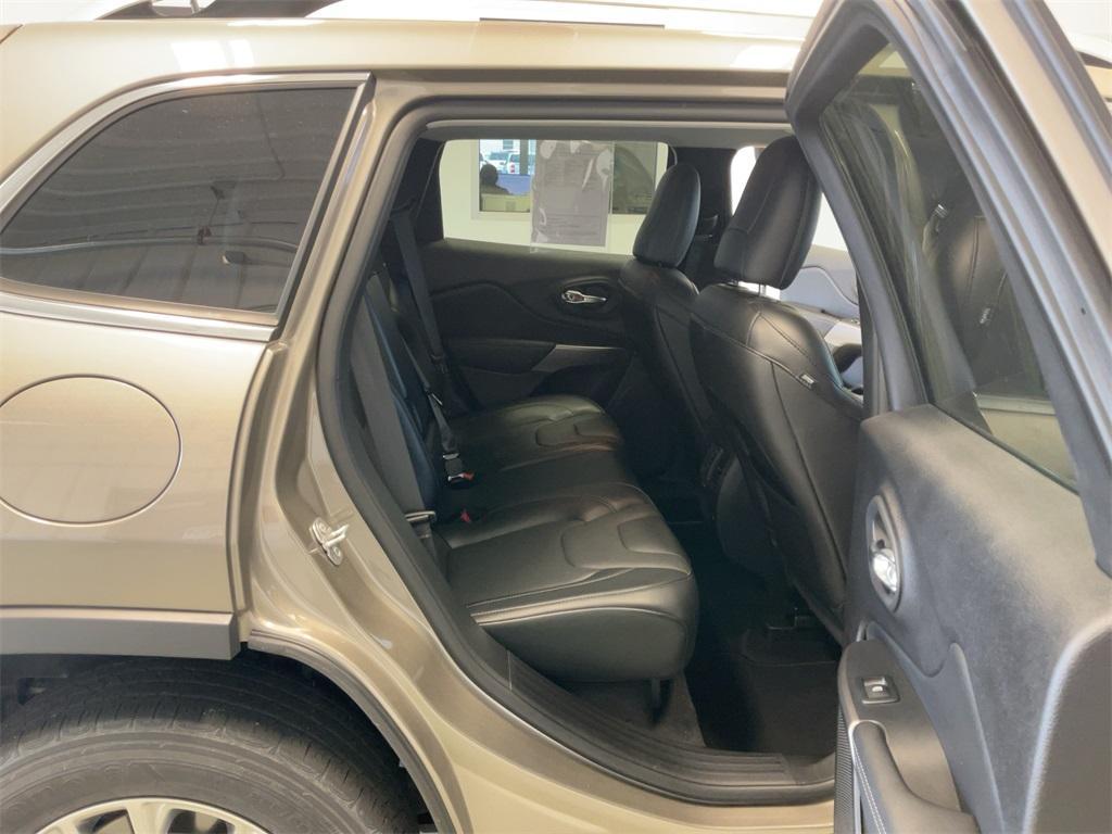 used 2021 Jeep Cherokee car, priced at $19,555