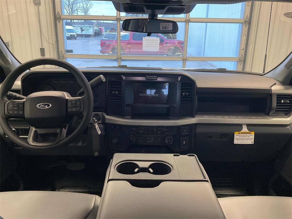 new 2025 Ford F-250 car, priced at $53,735
