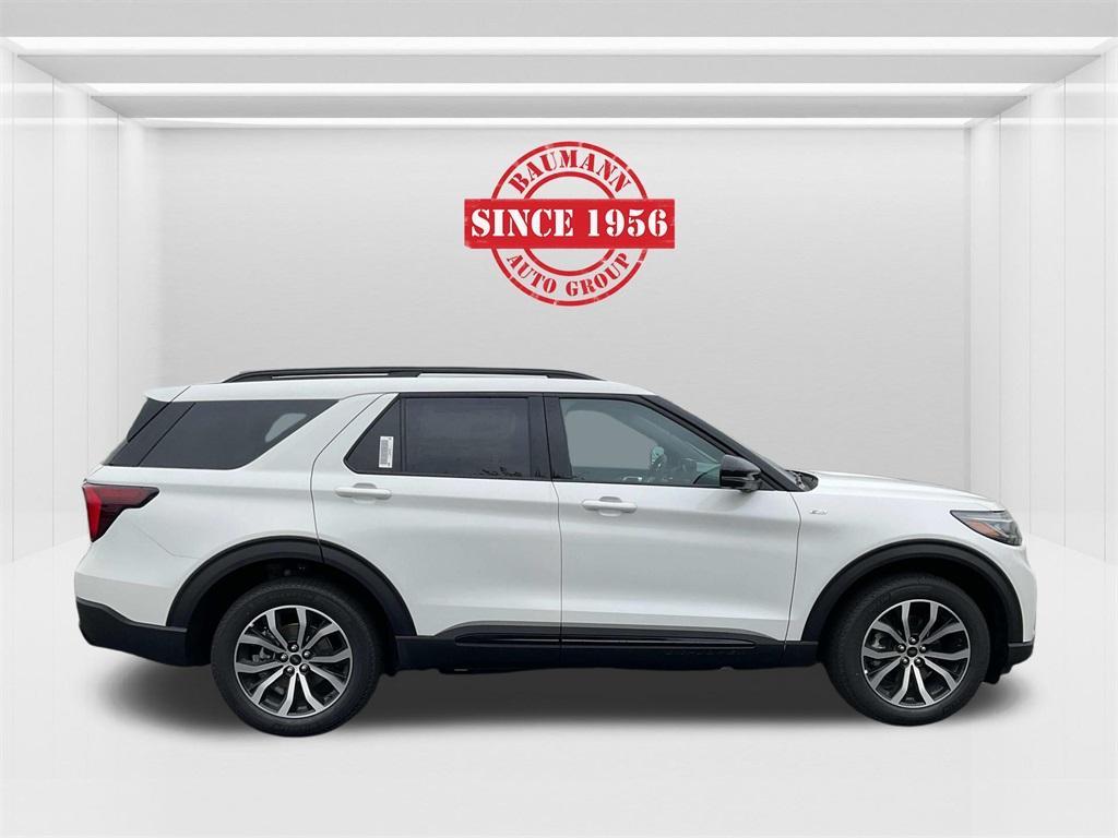 new 2025 Ford Explorer car, priced at $45,796