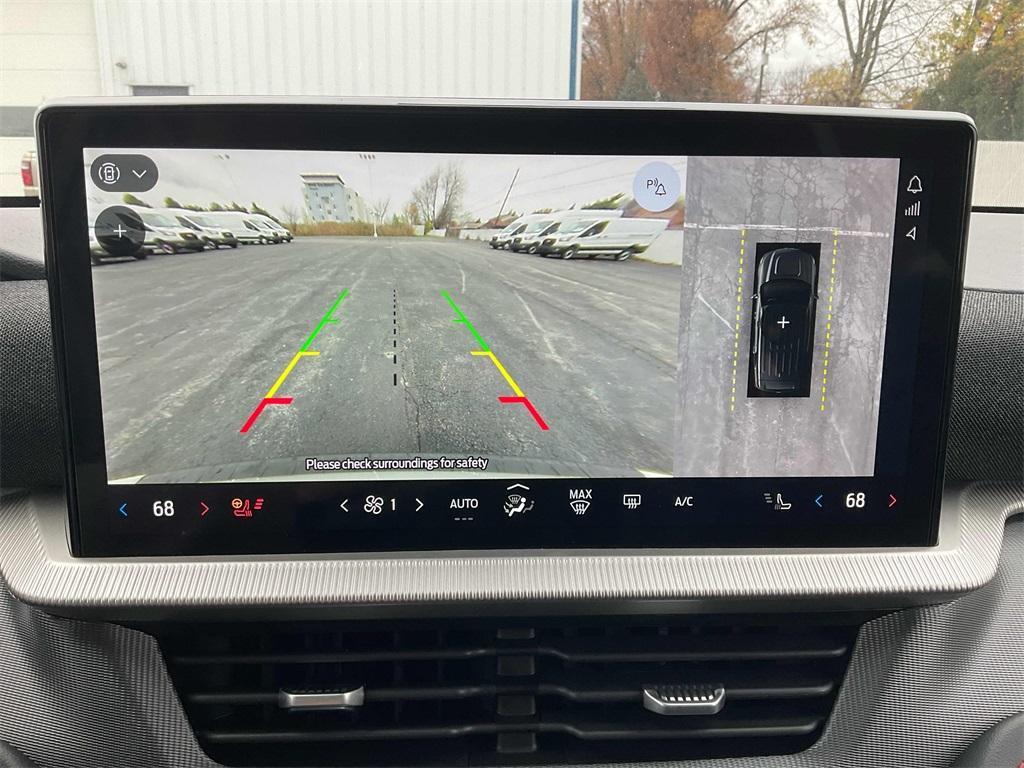 new 2025 Ford Explorer car, priced at $45,796