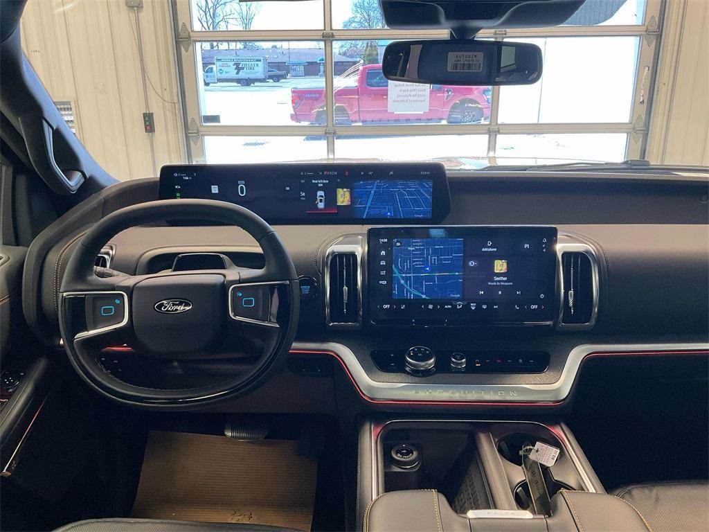 new 2025 Ford Expedition car, priced at $80,371