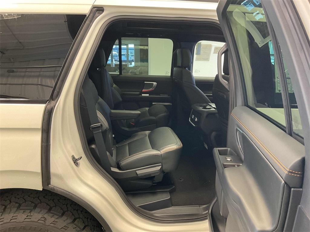 new 2025 Ford Expedition car, priced at $80,371