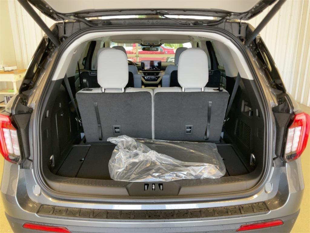 new 2025 Ford Explorer car, priced at $45,132