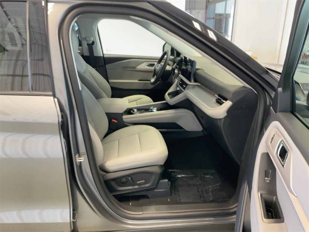 new 2025 Ford Explorer car, priced at $45,132