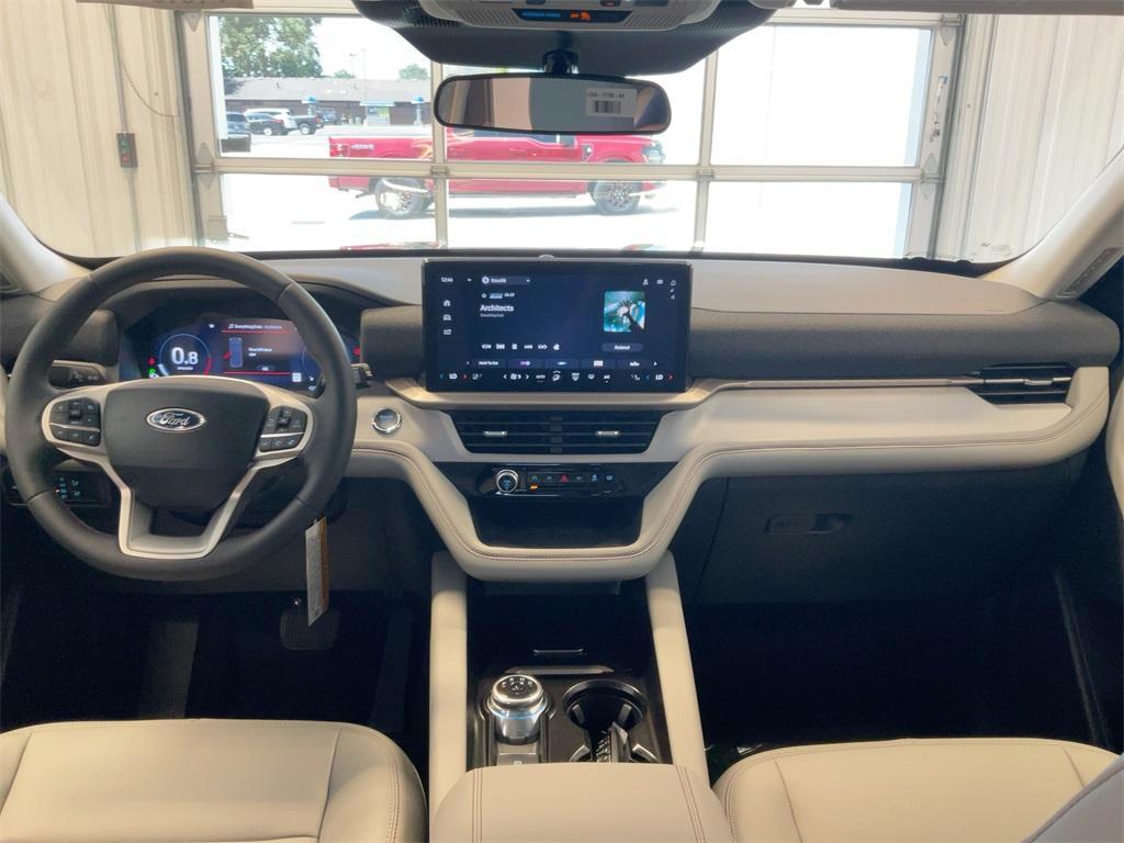 new 2025 Ford Explorer car, priced at $45,132