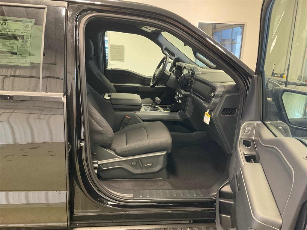 new 2025 Ford F-150 car, priced at $56,982