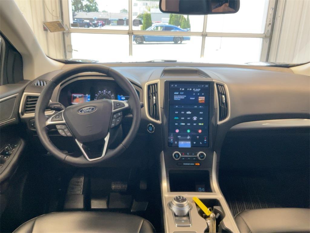 used 2024 Ford Edge car, priced at $28,995