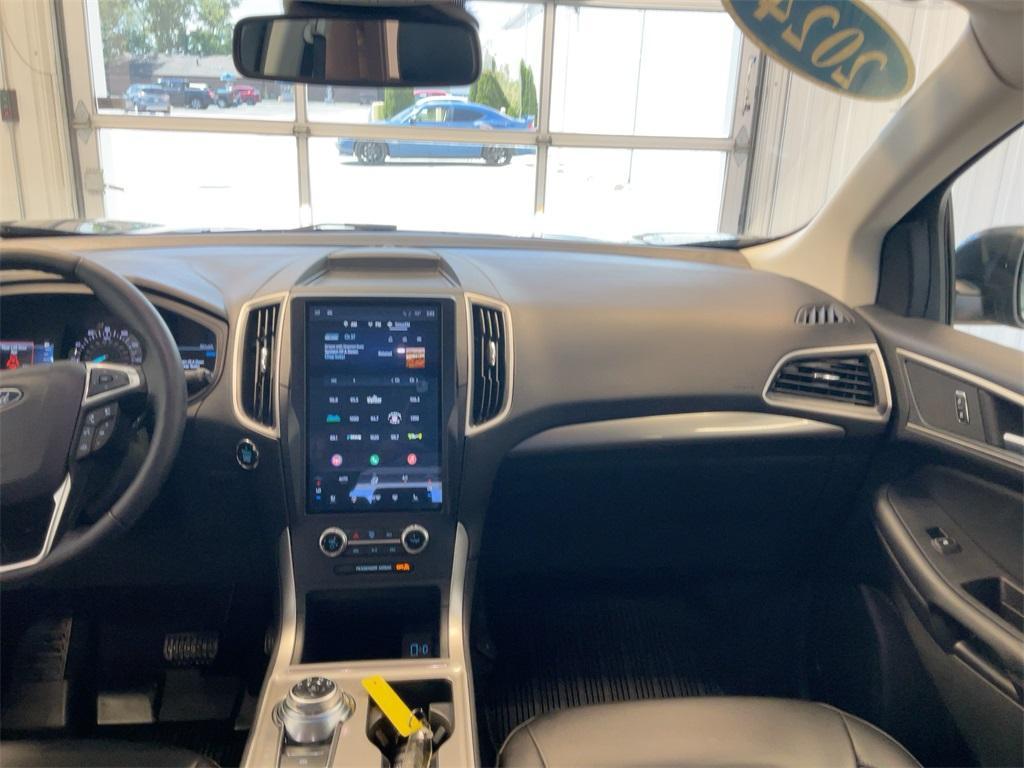 used 2024 Ford Edge car, priced at $28,995