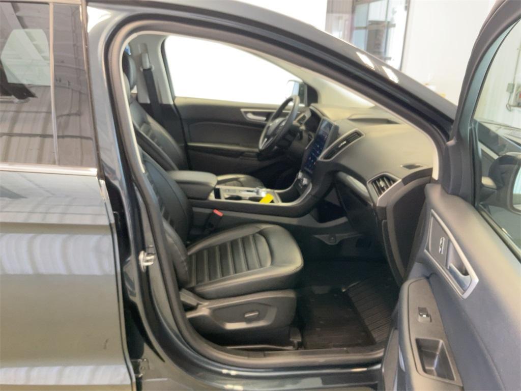 used 2024 Ford Edge car, priced at $28,995
