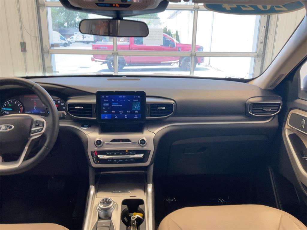 used 2024 Ford Explorer car, priced at $33,995