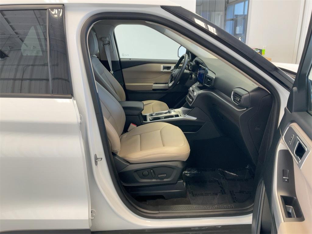 used 2024 Ford Explorer car, priced at $33,995