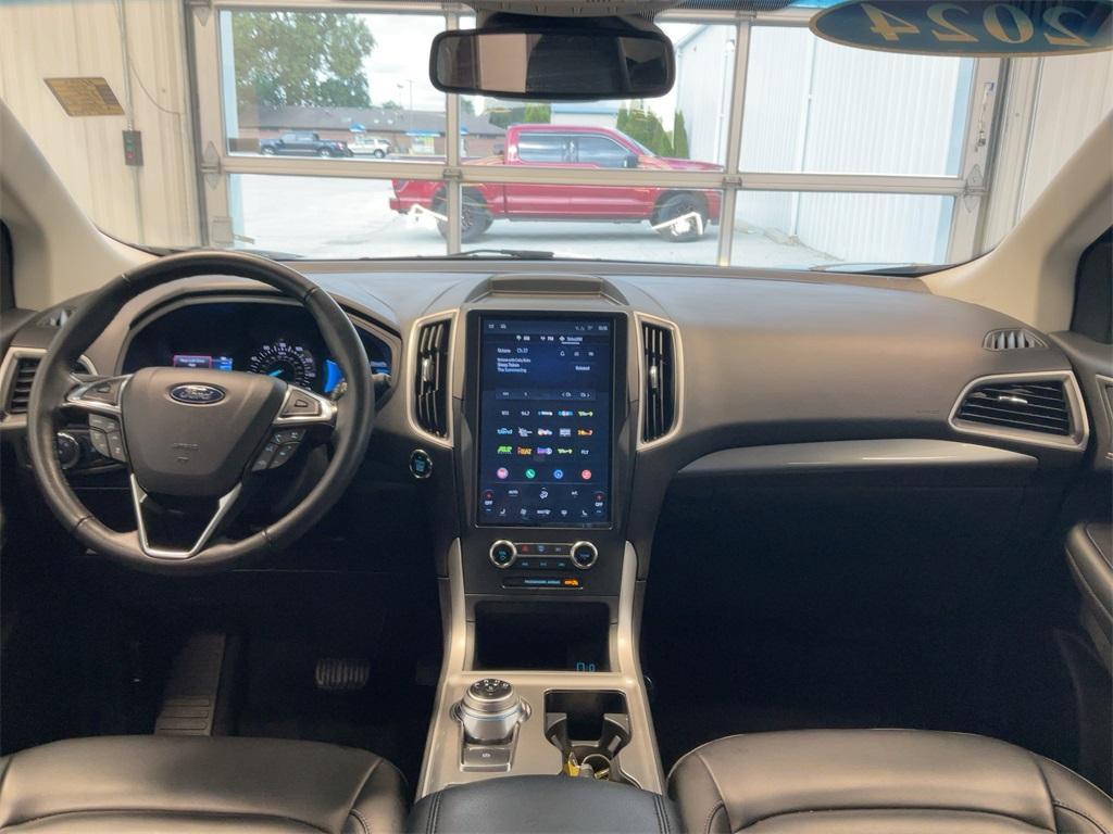 used 2024 Ford Edge car, priced at $25,900