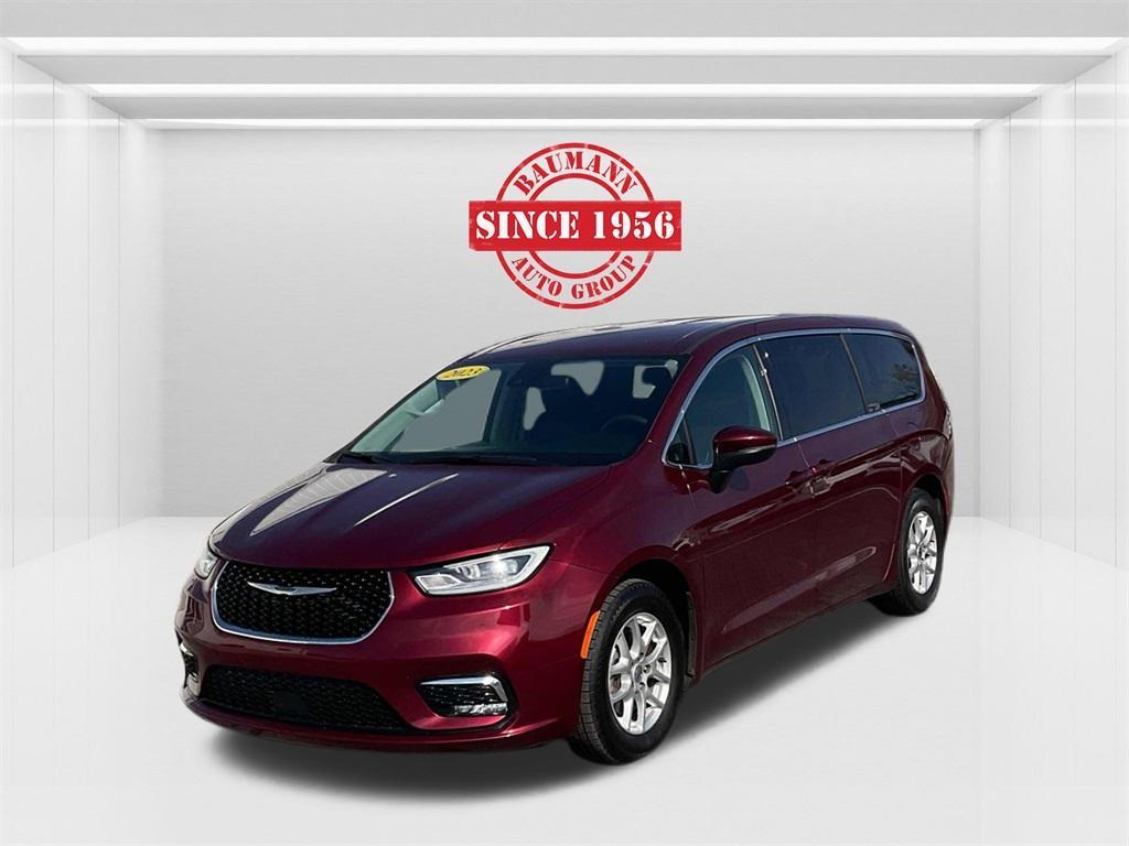 used 2023 Chrysler Pacifica car, priced at $23,750