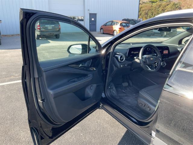 used 2025 Chevrolet Blazer EV car, priced at $32,432