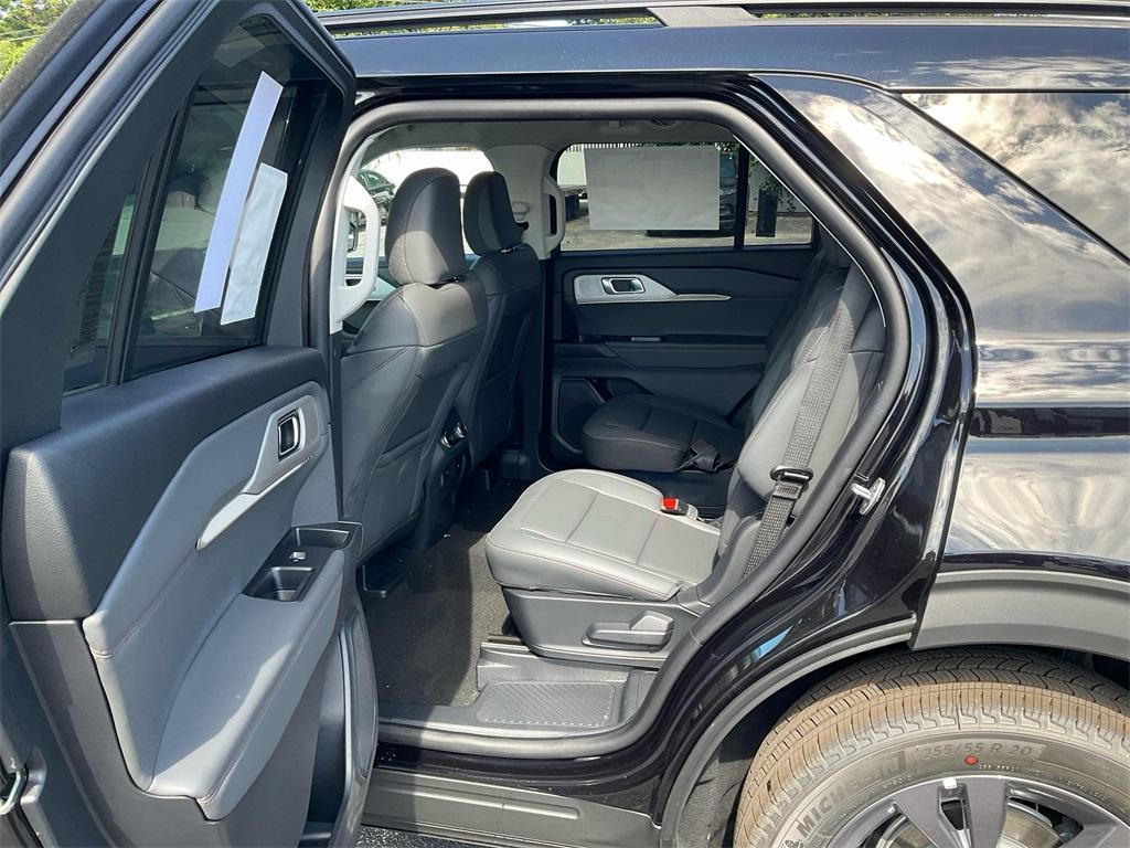 new 2025 Ford Explorer car, priced at $44,704