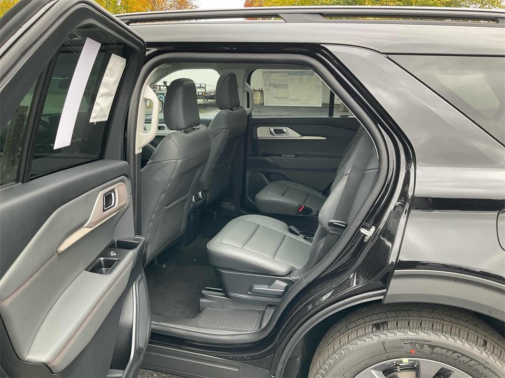 new 2025 Ford Explorer car, priced at $46,045