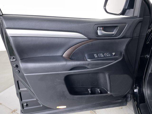 used 2019 Toyota Highlander car, priced at $17,485