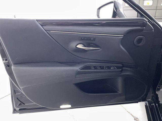 used 2020 Lexus ES 300h car, priced at $28,999