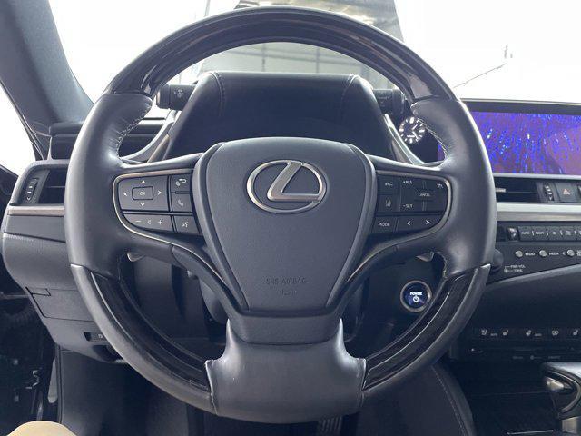 used 2020 Lexus ES 300h car, priced at $28,999