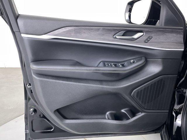 used 2023 Jeep Grand Cherokee car, priced at $30,799