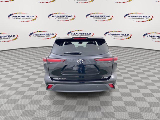used 2024 Toyota Highlander car, priced at $28,999