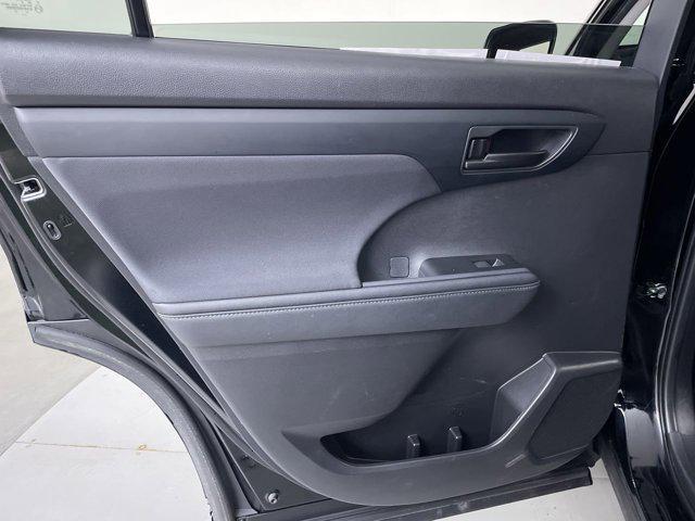 used 2024 Toyota Highlander car, priced at $28,999
