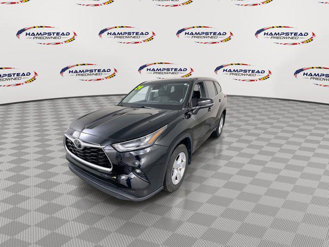 used 2024 Toyota Highlander car, priced at $28,999