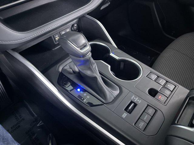 used 2024 Toyota Highlander car, priced at $28,999