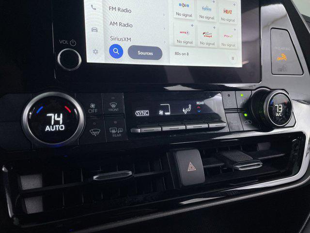 used 2024 Toyota Highlander car, priced at $28,999