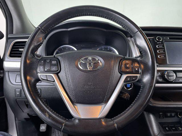 used 2018 Toyota Highlander car, priced at $21,985