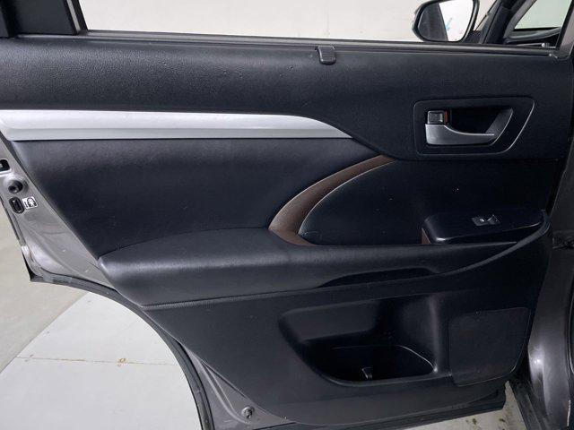 used 2018 Toyota Highlander car, priced at $21,985