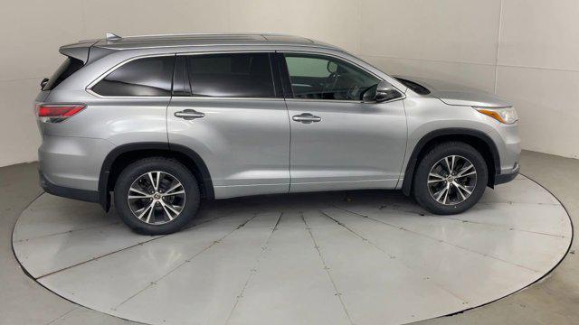 used 2016 Toyota Highlander car, priced at $21,299