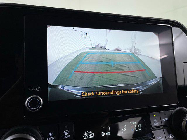 used 2023 Toyota Highlander car, priced at $30,799