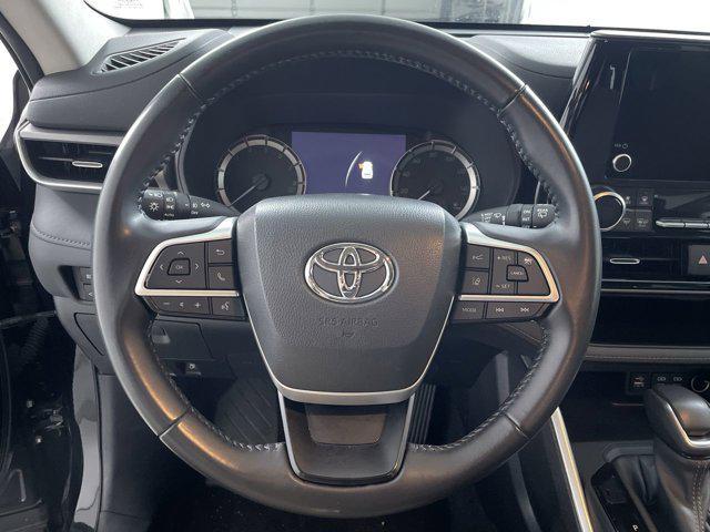 used 2023 Toyota Highlander car, priced at $30,985