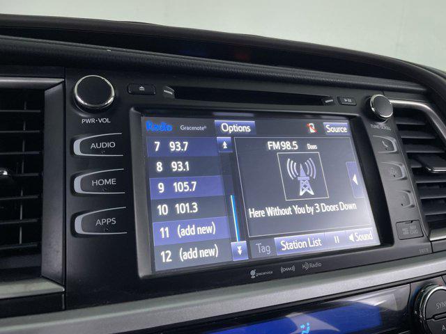 used 2018 Toyota Highlander car, priced at $21,499