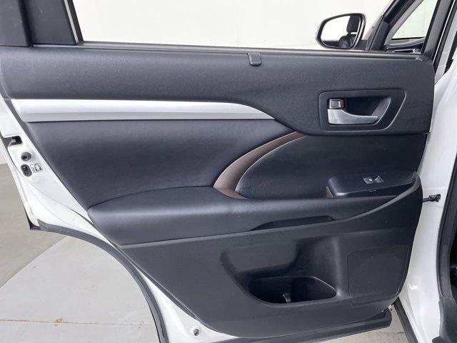 used 2018 Toyota Highlander car, priced at $21,499