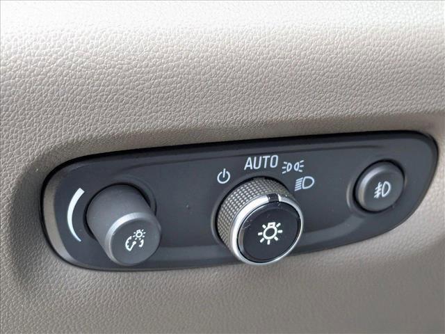 used 2021 Chevrolet Traverse car, priced at $28,982