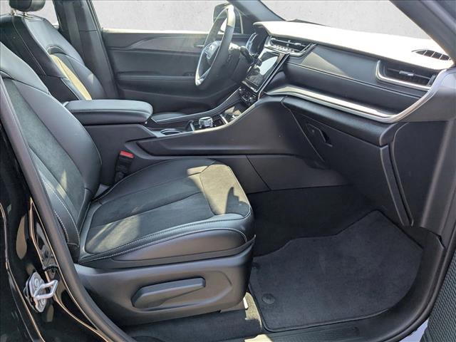 used 2025 Jeep Grand Cherokee car, priced at $39,871