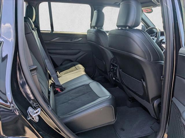 used 2025 Jeep Grand Cherokee car, priced at $39,871